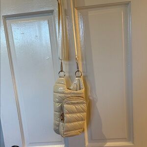 Cream Puffer Quilted Water Bottle Tote Bag New